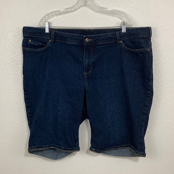 Duluth Plus Size Knee Length Jean Bermuda Shorts Size 24 - Picture 1 of 6